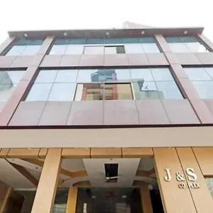 *** Hotel O Jas Near Star Mall India